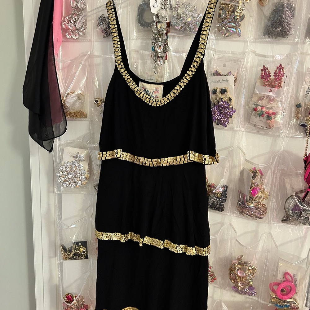Glamorous Black and Gold Dress